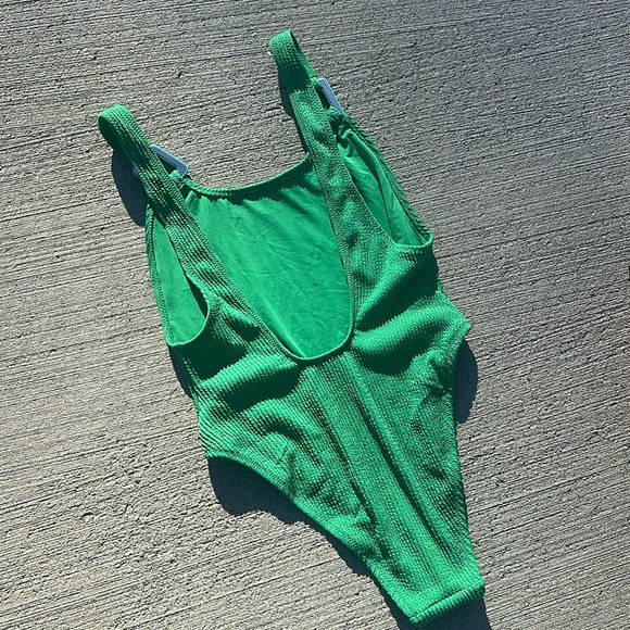 Aerie one piece swimsuit NWT - Picture 3 of 4